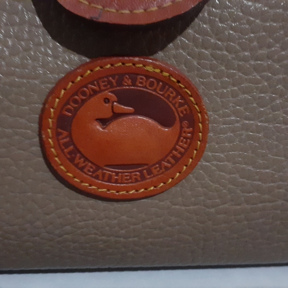 Tan Vintage Dooney and Burke Purse - Picture 3 of 9